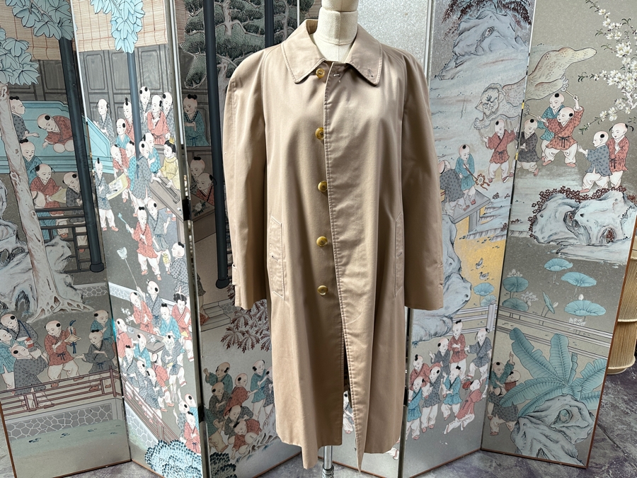 Just Added - Burberry Trench Coat Jacket Made In England (24' Sleeve Length, 39' Jacket Length) [Photo 3]