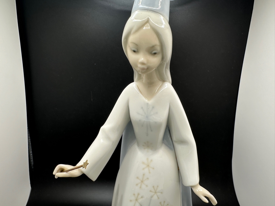 Vintage Lladro 'Fairy Godmother' Porcelain Figurine #4595 10.75'H 1969-1994 [Photo 3]
