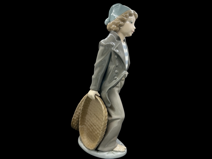 Vintage Lladro 'Shipboy with Baskets' Porcelain Figurine #5055 10.25'H 1980-1985 [Photo 2]