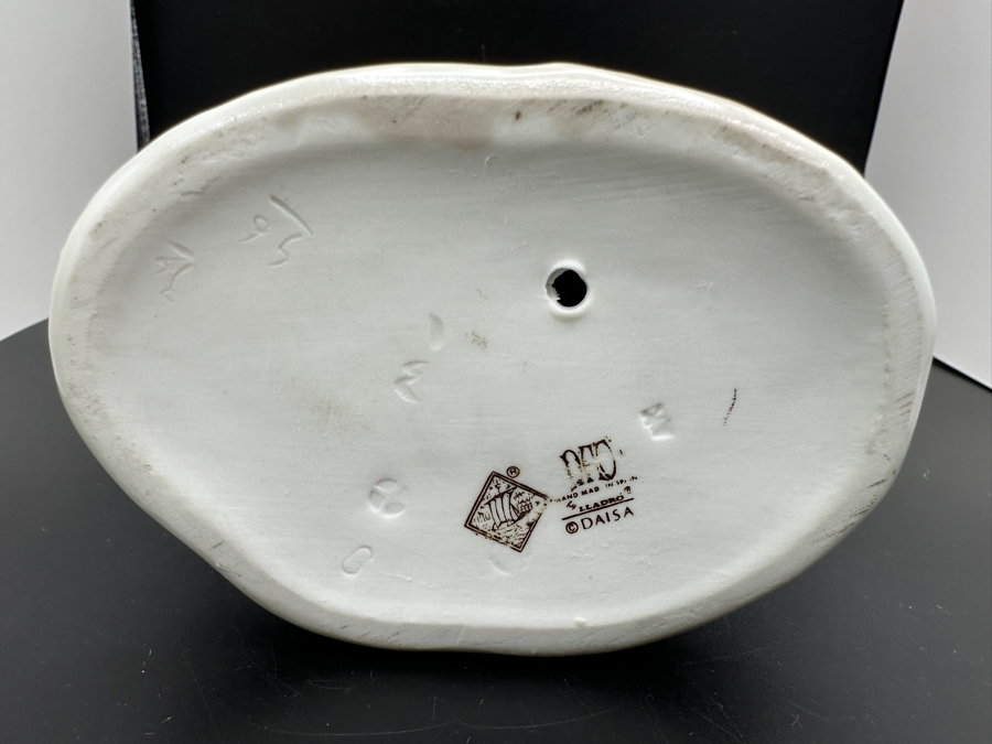 Vintage Nao By Lladro 'Boy with a Catapult' #0183 Porcelain Figurine 8.5H [Photo 6]