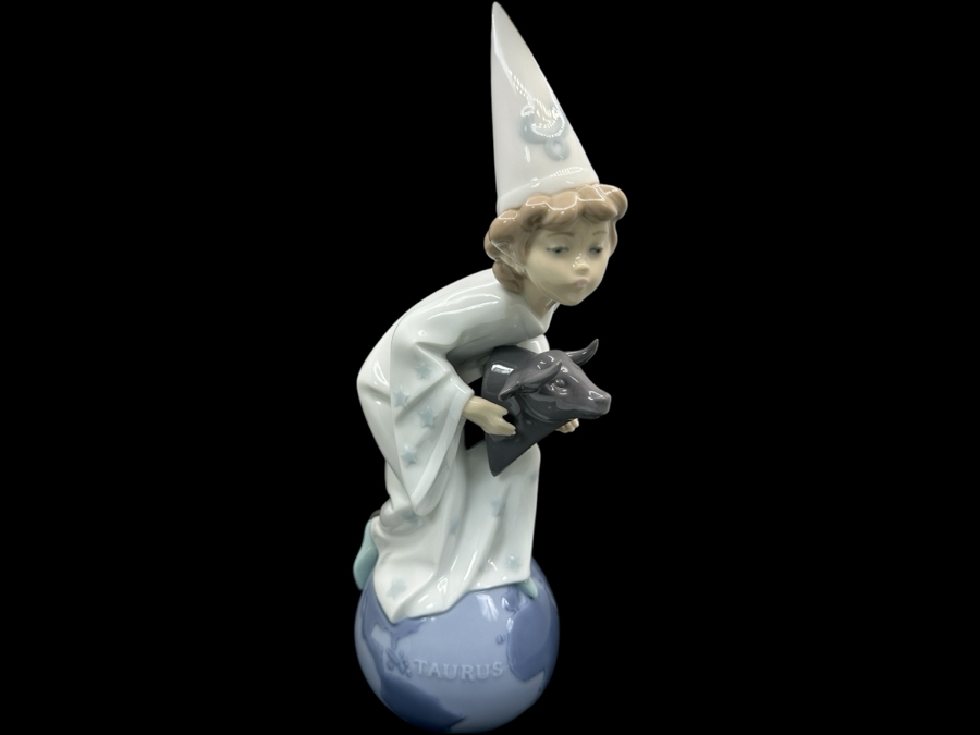Vintage Lladro 'Taurus' Zodiac Porcelain Figurine #4595 10.75'H 1995 [Photo 1]