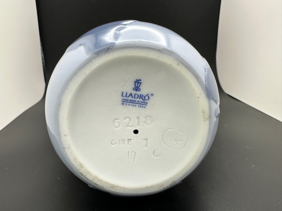 Vintage Lladro 'Taurus' Zodiac Porcelain Figurine #4595 10.75'H 1995 [Photo 5]