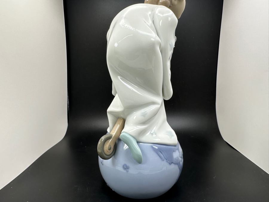 Vintage Lladro 'Taurus' Zodiac Porcelain Figurine #4595 10.75'H 1995 [Photo 4]