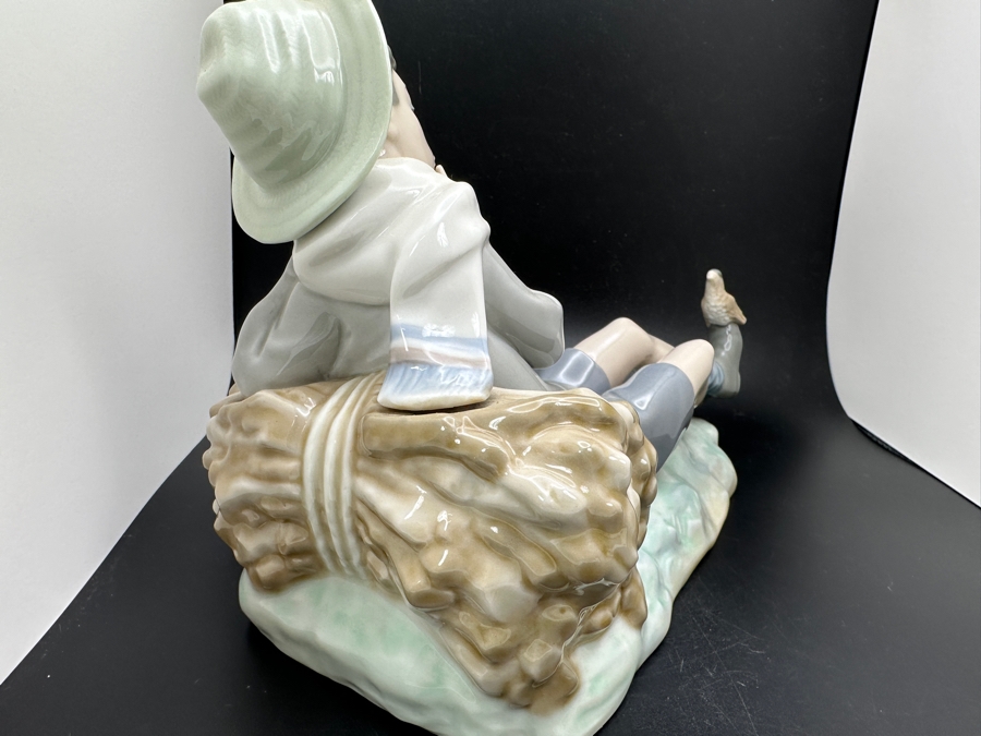 Vintage Lladro 'Shepherd with Bird' Porcelain Figurine #4595 6.25'H 1970-1985 [Photo 6]