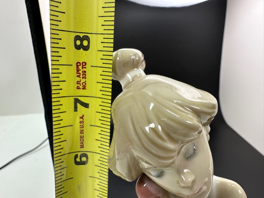 Vintage Lladro 'Chit Chat' Porcelain Figurine #5466 7.75'H 1988 [Photo 9]