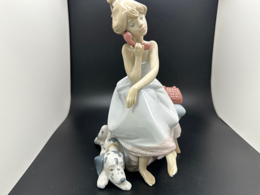 Vintage Lladro 'Chit Chat' Porcelain Figurine #5466 7.75'H 1988 [Photo 2]