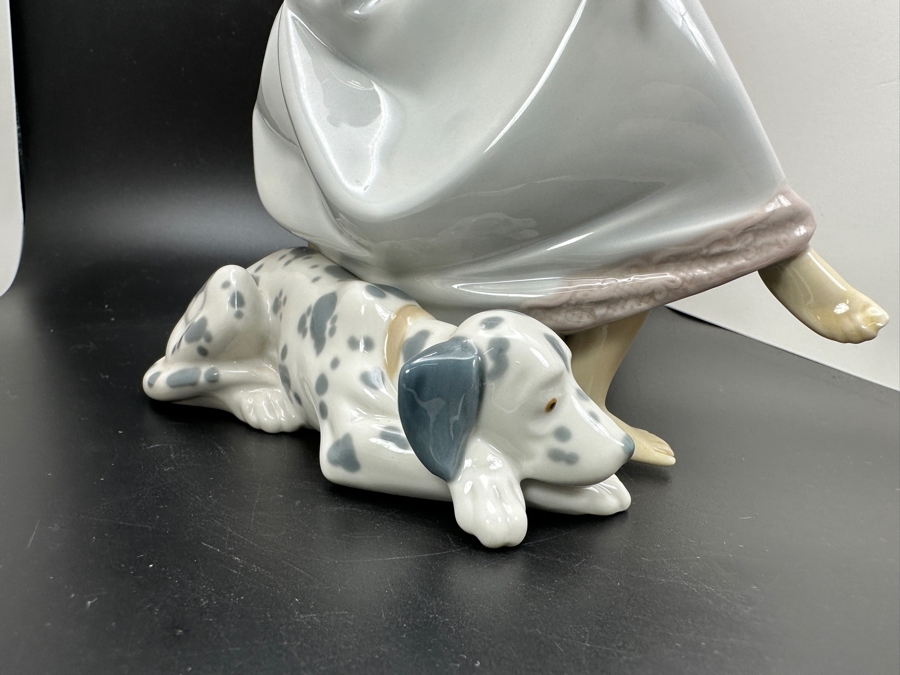 Vintage Lladro 'Chit Chat' Porcelain Figurine #5466 7.75'H 1988 [Photo 6]