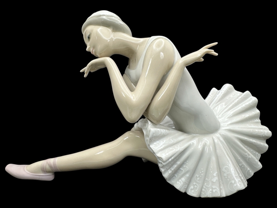 Vintage Lladro 'Death of the Swan' Ballerina Porcelain Figurine #4855 5'H 1973-2001 [Photo 1]