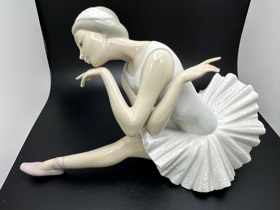 Vintage Lladro 'Death of the Swan' Ballerina Porcelain Figurine #4855 5'H 1973-2001 [Photo 4]