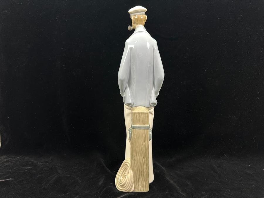 Vintage Lladro 'Sea Captain' Porcelain Figurine #4621 14.75'H 1970-1994 [Photo 7]
