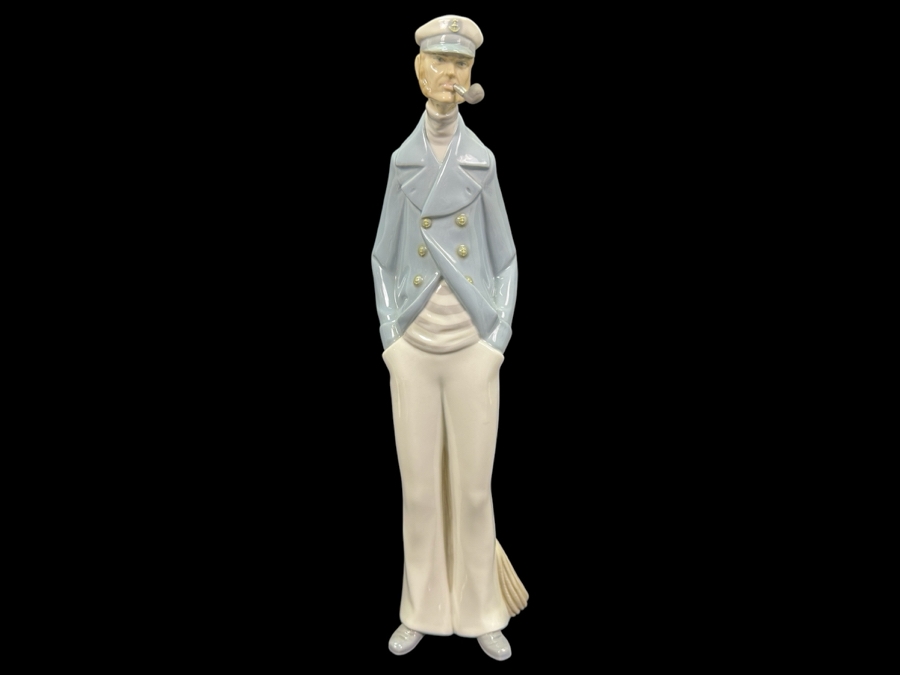 Vintage Lladro 'Sea Captain' Porcelain Figurine #4621 14.75'H 1970-1994 [Photo 1]