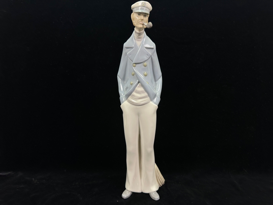 Vintage Lladro 'Sea Captain' Porcelain Figurine #4621 14.75'H 1970-1994 [Photo 3]