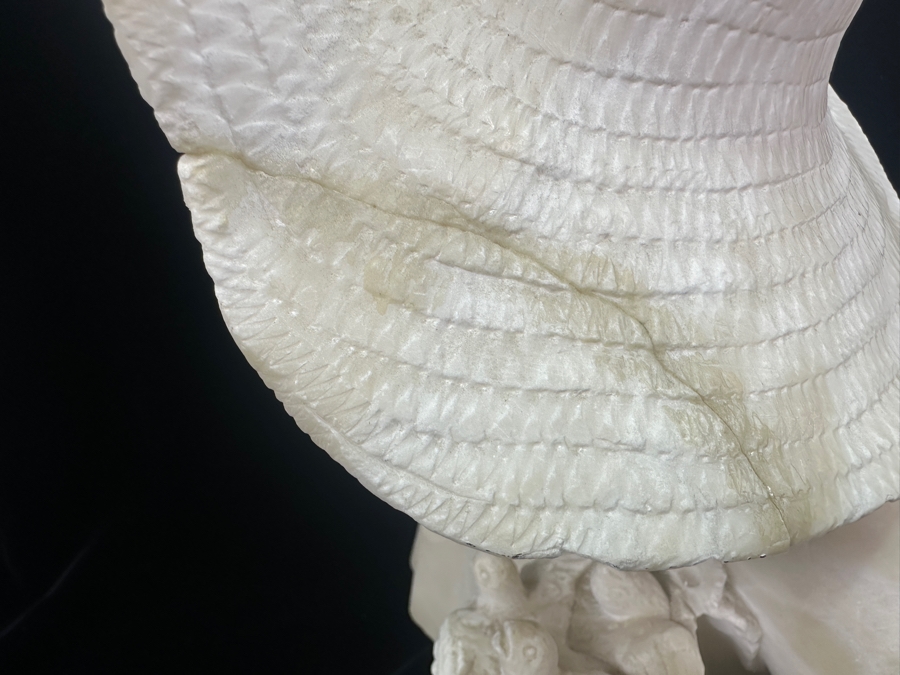 Stunning Hand Carved Alabaster Bust Sculpture Of Girl Holding A Cat Chasing A Nest Of Birds (Rim Of Hat Has Been Repaired - See Photos) 10.5'W X 14'H [Photo 12]