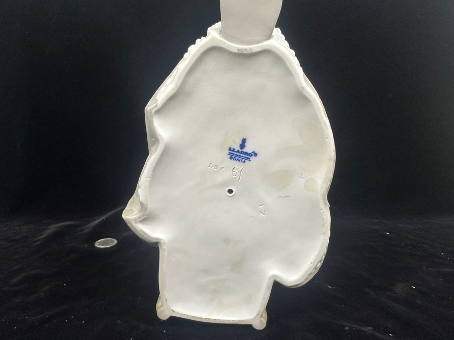 Vintage Lladro 'Embroiderer' Porcelain Figurine #4865 11'H 1974-1994 [Photo 9]