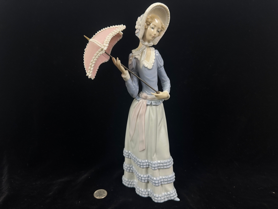 Vintage Lladro 'Aranjuez Little Lady' Porcelain Figurine #4879 12.25'H 1974-1996 [Photo 2]