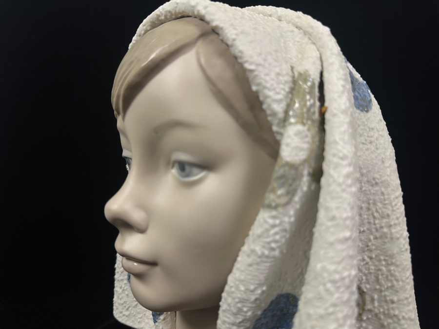 Vintage Lladro 'Girls Head -B-' Porcelain Bust #1003 10.75'H 1969 [Photo 6]