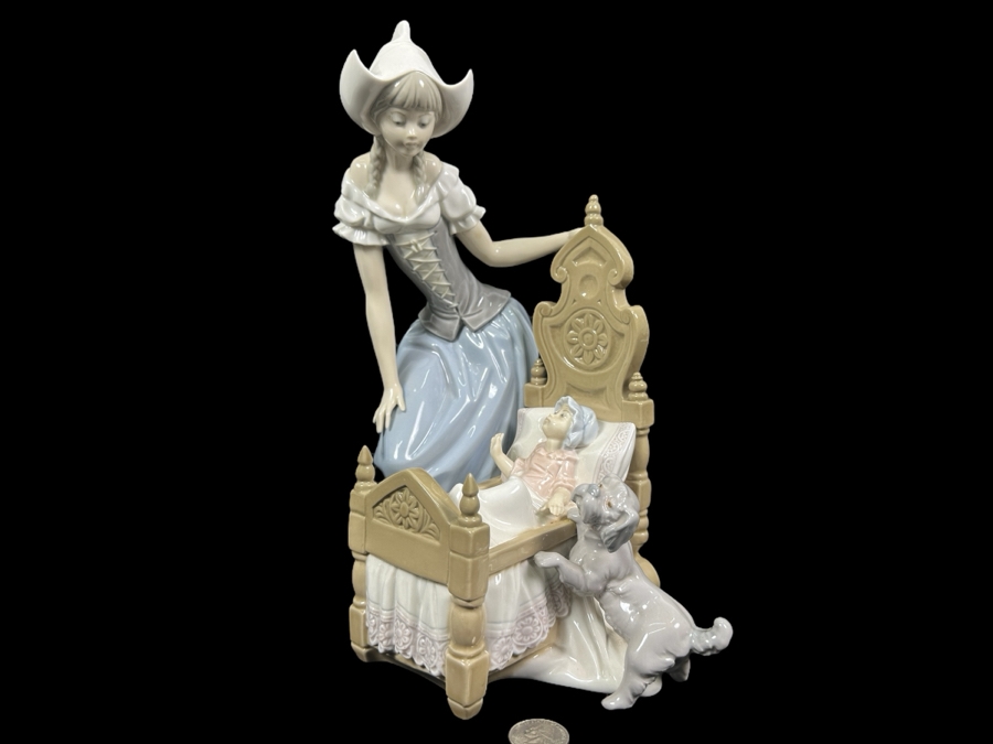 Vintage Lladro 'Dutch Mother' Porcelain Figurine #5083 12'H  [Photo 1]