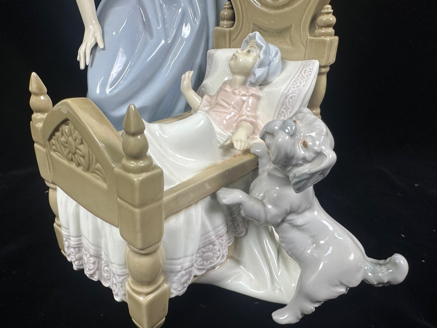 Vintage Lladro 'Dutch Mother' Porcelain Figurine #5083 12'H  [Photo 5]