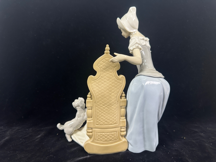 Vintage Lladro 'Dutch Mother' Porcelain Figurine #5083 12'H  [Photo 11]