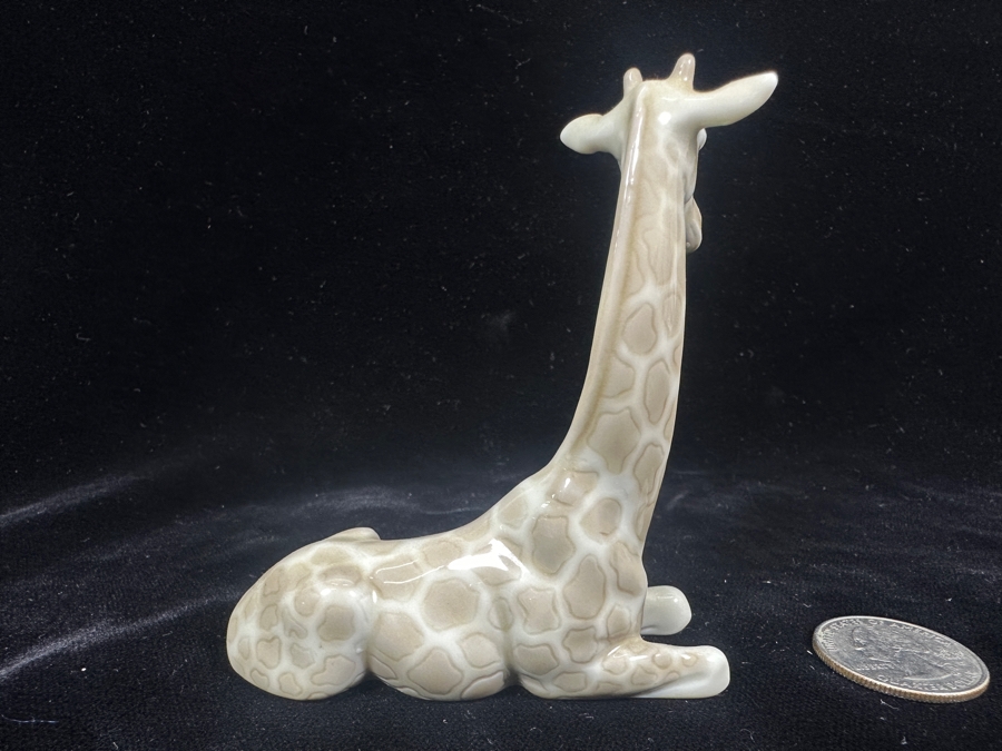 Vintage Lladro 'Mini Giraffe' Porcelain Figurine #5316 3.25'H 1985-1990 [Photo 4]