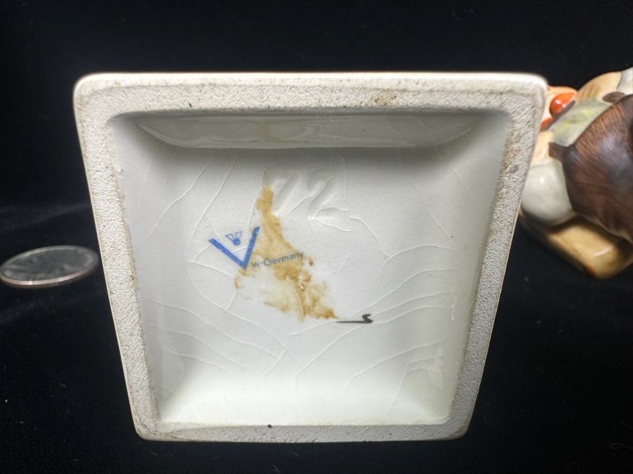 Pair Of Vintage German Hummel Figurines 5.5'H [Photo 4]