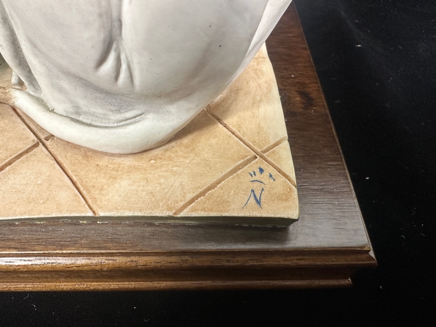 Vintage Giuseppe Armani Capodimonte Italy Resin Figurine 8W X 7H [Photo 6]