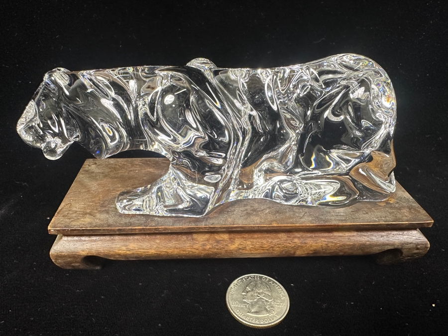 Vintage Baccarat France Crystal Crouching Tiger Figurine With Custom Wooden Stand 6L X 2H [Photo 2]