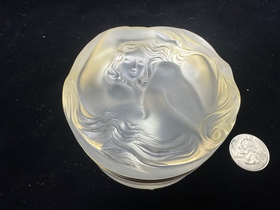 Vintage Lalique France Crystal Daphne Dresser Box 3'W X 2'H [Photo 3]
