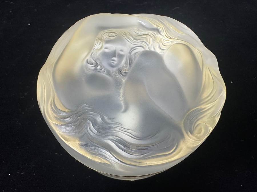 Vintage Lalique France Crystal Daphne Dresser Box 3'W X 2'H [Photo 5]