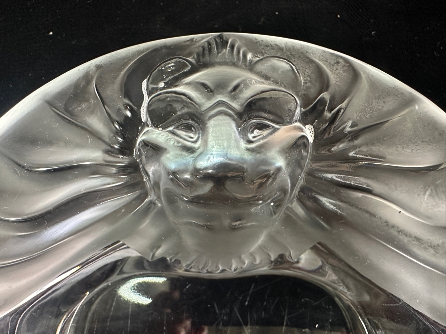 Vintage Lalique France 'Tete De Lion' Ashtray Featuring A Raised Lion's Head Design 6'W [Photo 4]