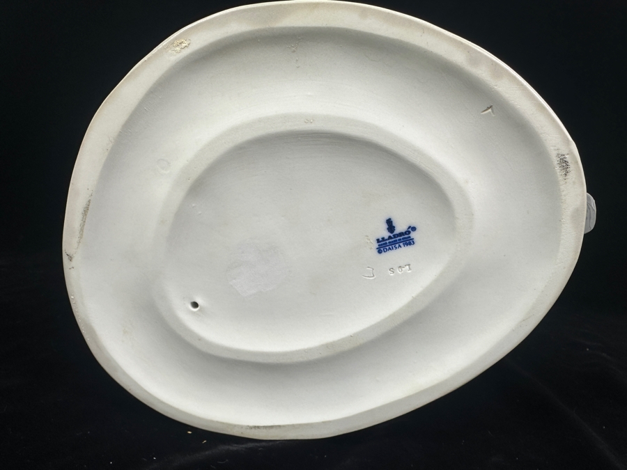 Vintage Lladro 'A Tall Yarn' Porcelain Figurine #5207 11.5'H 1984-2003 [Photo 12]