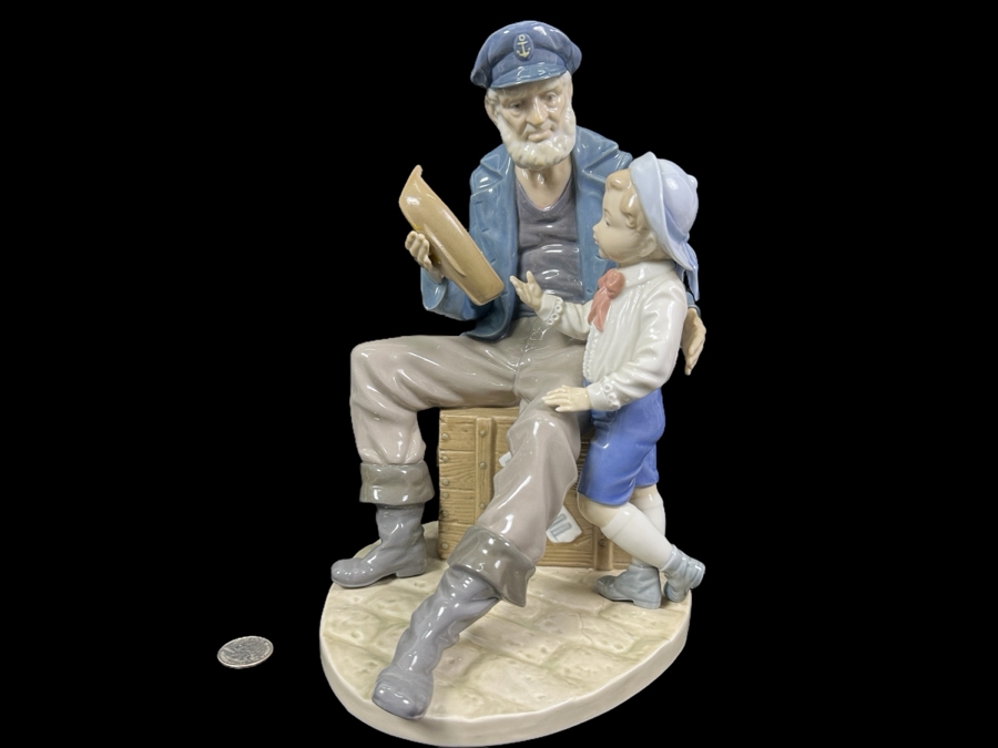 Vintage Lladro 'A Tall Yarn' Porcelain Figurine #5207 11.5'H 1984-2003