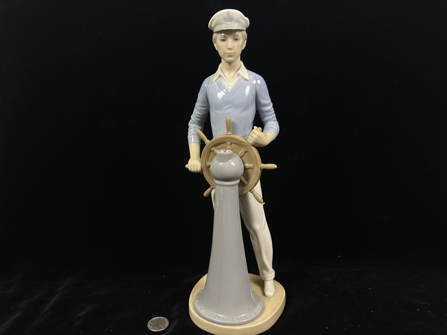 Vintage Lladro 'Yachtsman' Porcelain Figurine #5206 13.5'H 1984-1994 [Photo 4]