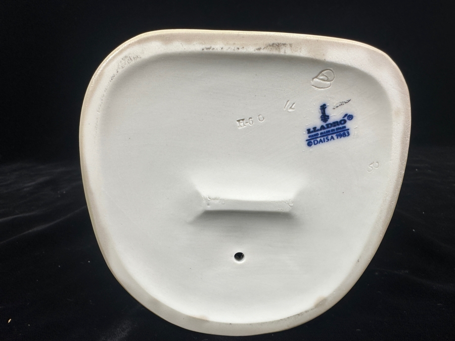 Vintage Lladro 'Yachtsman' Porcelain Figurine #5206 13.5'H 1984-1994 [Photo 8]