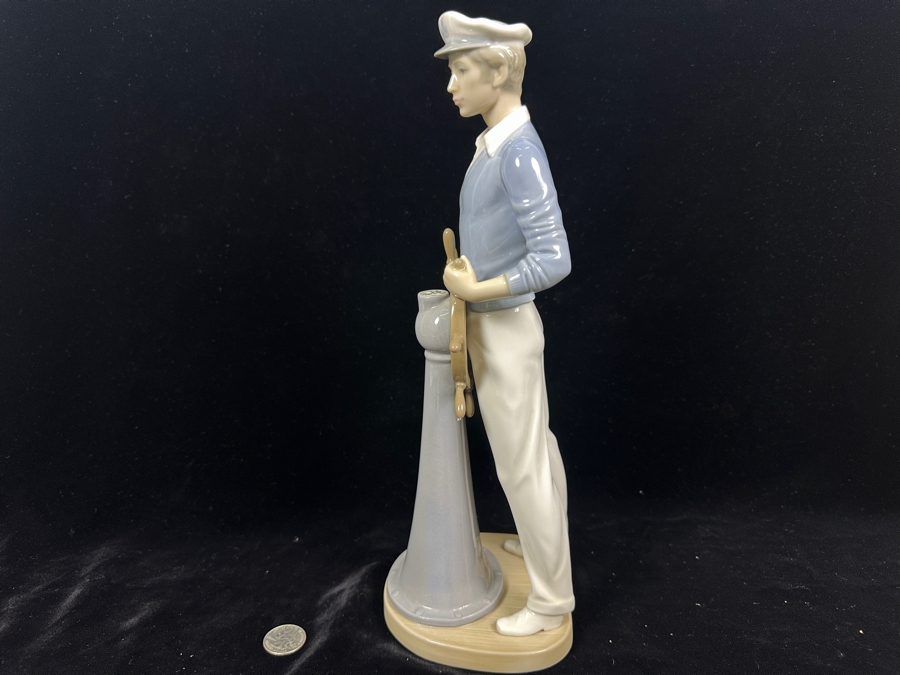 Vintage Lladro 'Yachtsman' Porcelain Figurine #5206 13.5'H 1984-1994 [Photo 6]