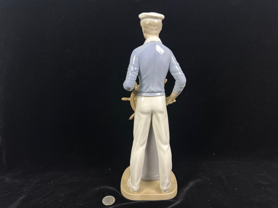 Vintage Lladro 'Yachtsman' Porcelain Figurine #5206 13.5'H 1984-1994 [Photo 7]