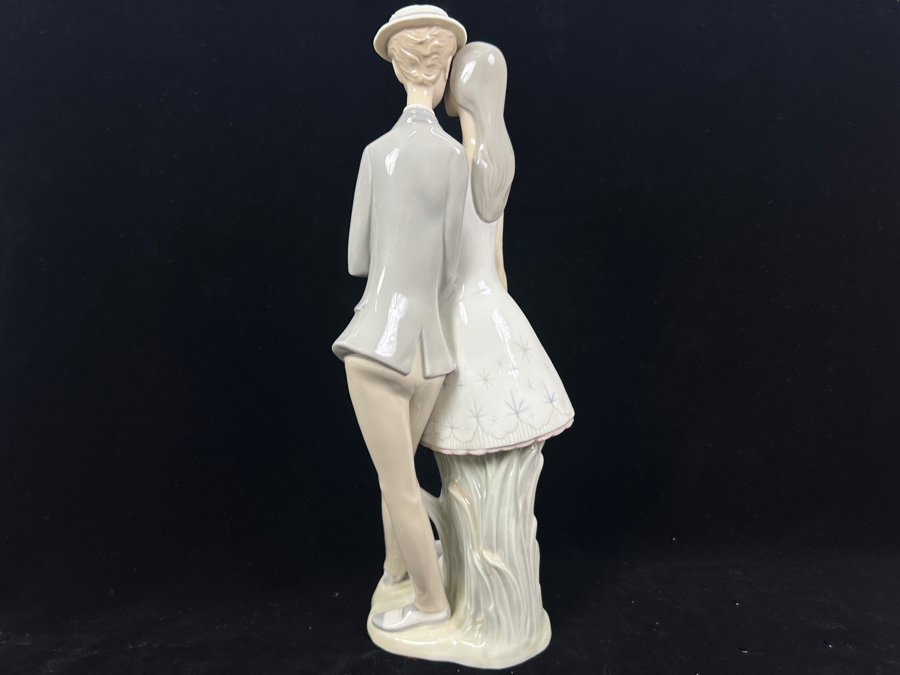 Vintage Lladro 'Sweethearts' Porcelain Figurine #4598 15'H 1969-1985 [Photo 10]