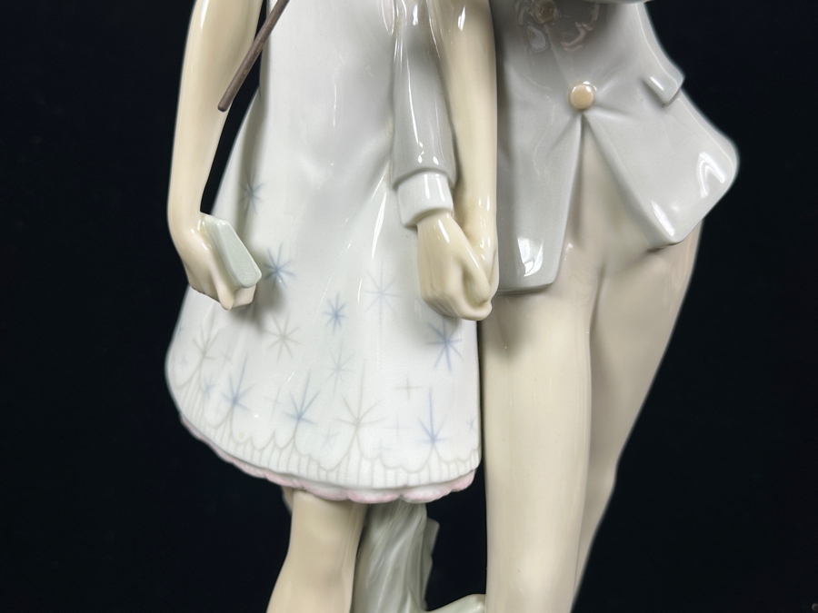 Vintage Lladro 'Sweethearts' Porcelain Figurine #4598 15'H 1969-1985 [Photo 6]