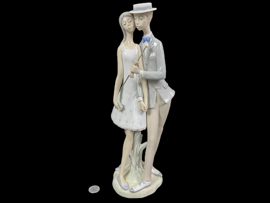 Vintage Lladro 'Sweethearts' Porcelain Figurine #4598 15'H 1969-1985
