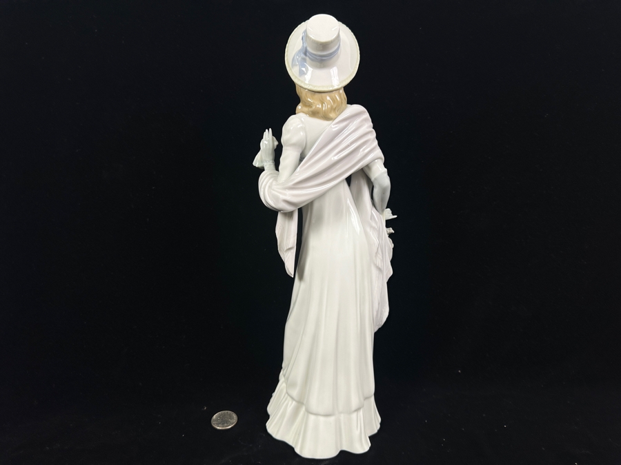 Vintage Lladro 'Dainty Lady' Porcelain Figurine #4934 14'H 1974-1985 [Photo 8]