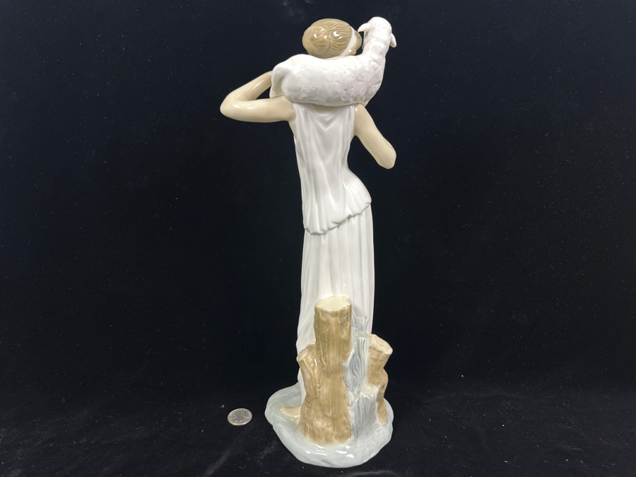 Nao by Lladro Greek Shepherdess Porcelain Figurine 14.5'H 1980 [Photo 5]
