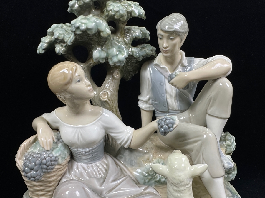 Vintage Lladro 'Pastoral Couple with Lamb' Porcelain Figurine #5047 10.5'H x 10W 1980-1981 [Photo 7]