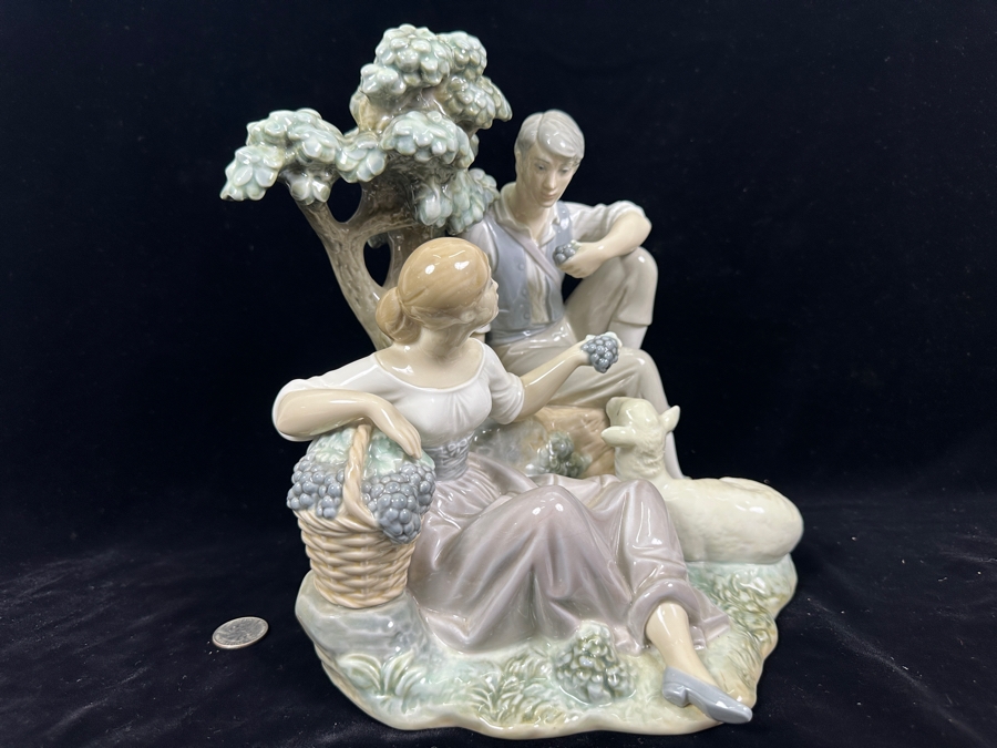Vintage Lladro 'Pastoral Couple with Lamb' Porcelain Figurine #5047 10.5'H x 10W 1980-1981 [Photo 9]