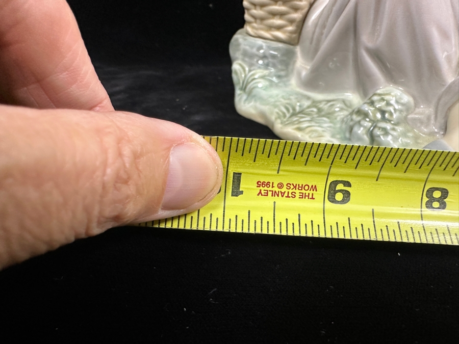 Vintage Lladro 'Pastoral Couple with Lamb' Porcelain Figurine #5047 10.5'H x 10W 1980-1981 [Photo 14]