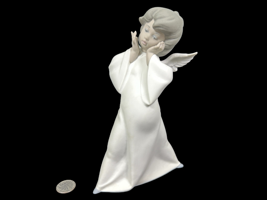 Lladro 'Mime Angel' Porcelain Figurine #4959 8.5'H Retail $295 [Photo 1]