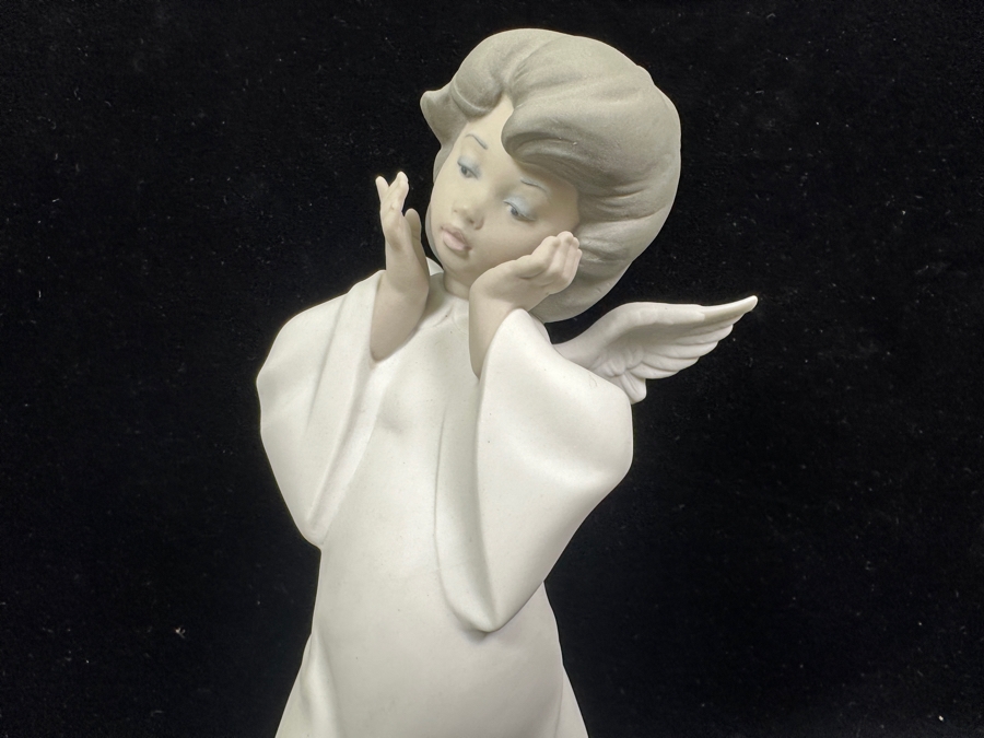 Lladro 'Mime Angel' Porcelain Figurine #4959 8.5'H Retail $295 [Photo 4]