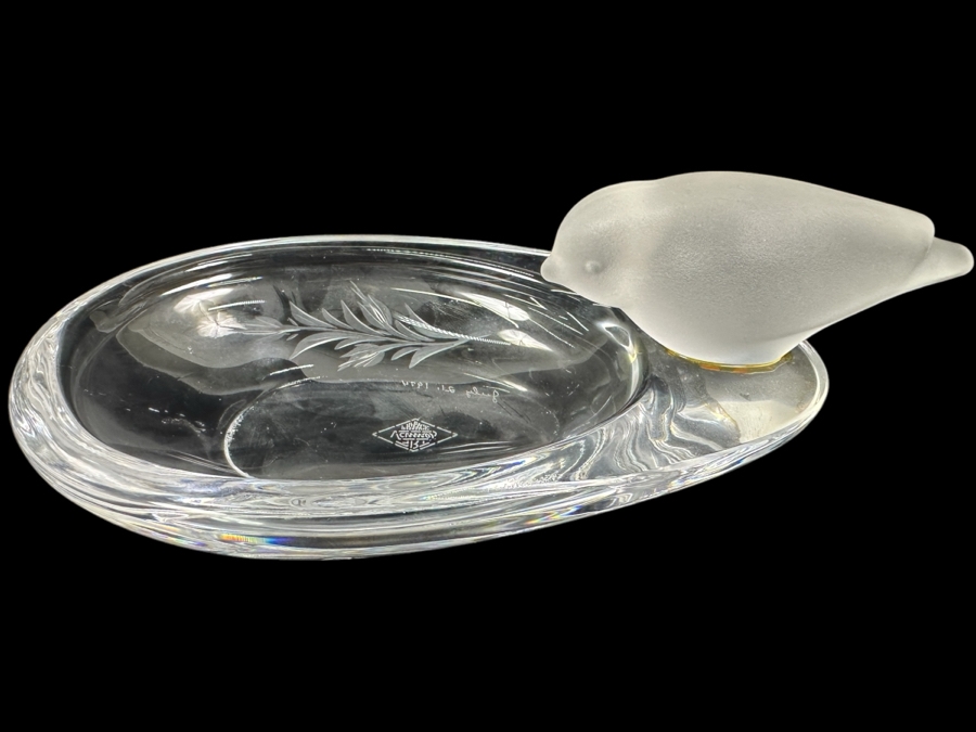 Vintage Art Vannes France Crystal Candy Dish With Frosted Bird Perched On Edge 7.5'W X 2.5'H [Photo 1]