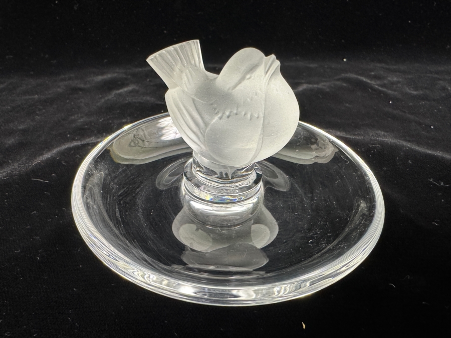 Lalique France Crystal Pinson Finch Bird On A Circular Trinket Ring Dish 3.75'W [Photo 2]