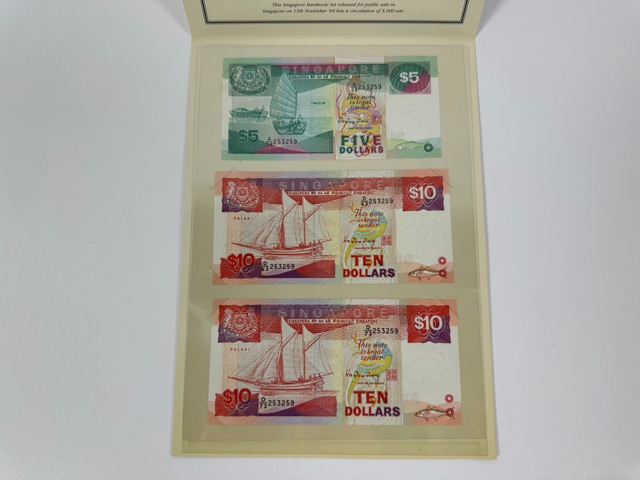 Mint Uncirculated 'Ship' Series Singapore Currency Notes (1) $5 Note And (2) $10 Notes Paying Tribute To Merchant Shipping To The Busiest Shipping Port In The World Released on 11th Of November 1994 Limited To 5,000 Sets [Photo 3]