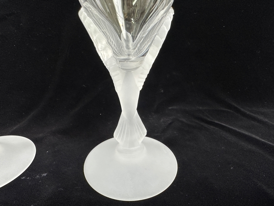 Set of (4) Sasaki Wings Clear Water/Wine Glasses with Frosted Dove Stems 7.5'H [Photo 4]